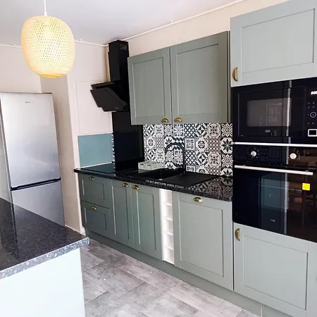Apartment 3 A